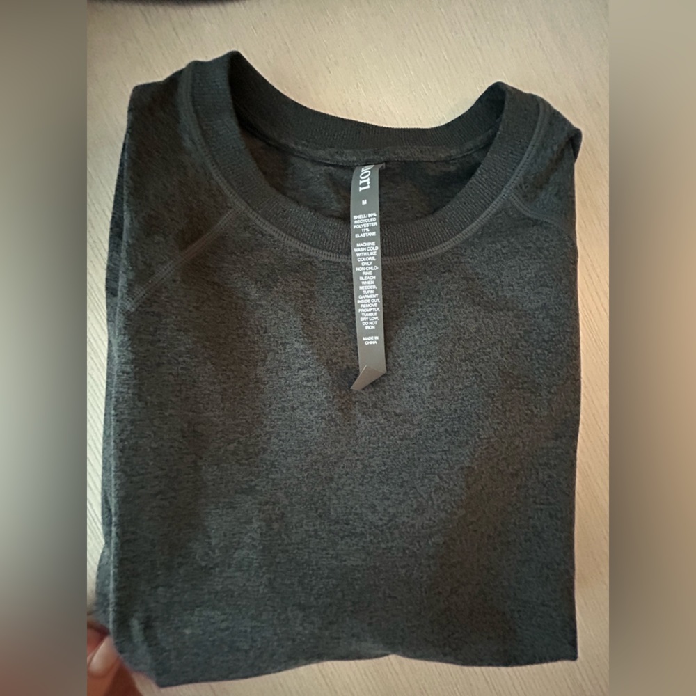 Grey Vuori sweatshirt - Sz M